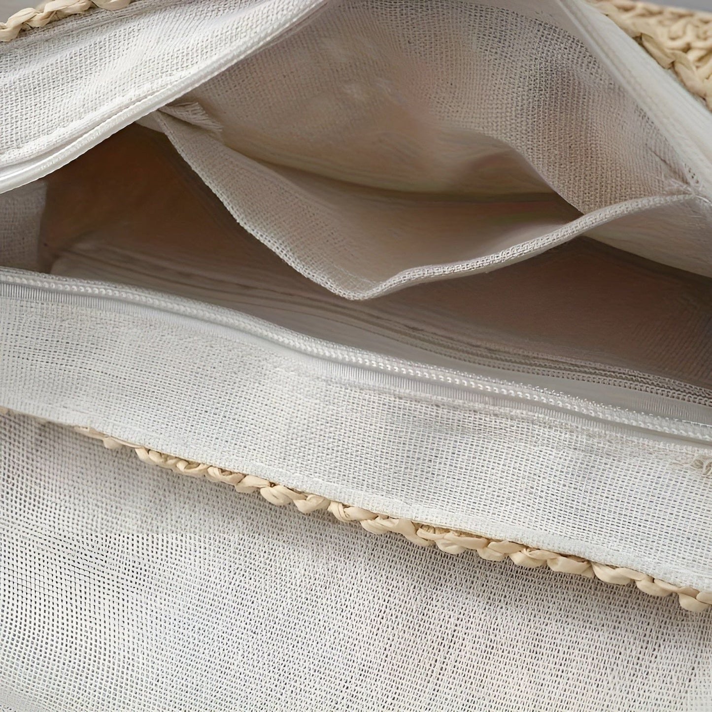 Solmira | Geflochtene Schultertasche mit verstellbarem Riemen für sommerliche Looks