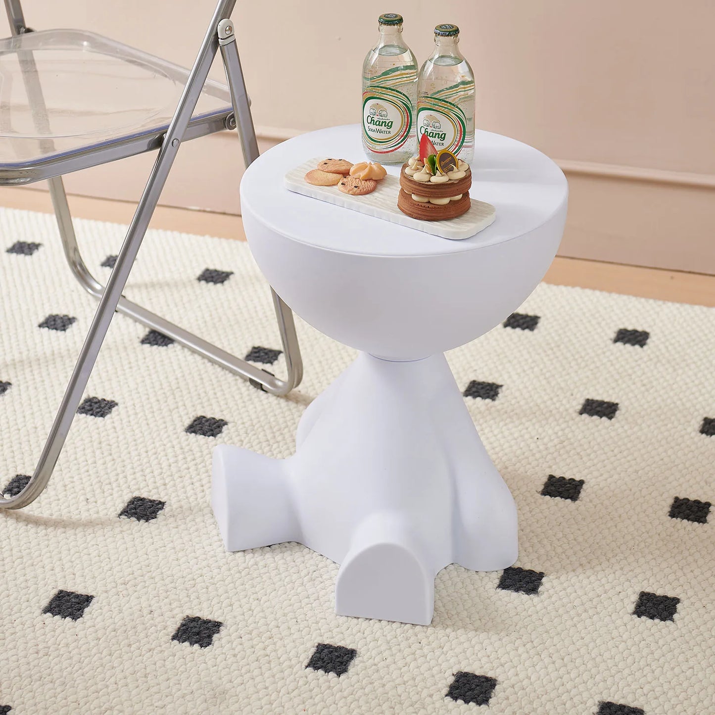 Belly | Skulpturaler Tisch mit modernem Charakter