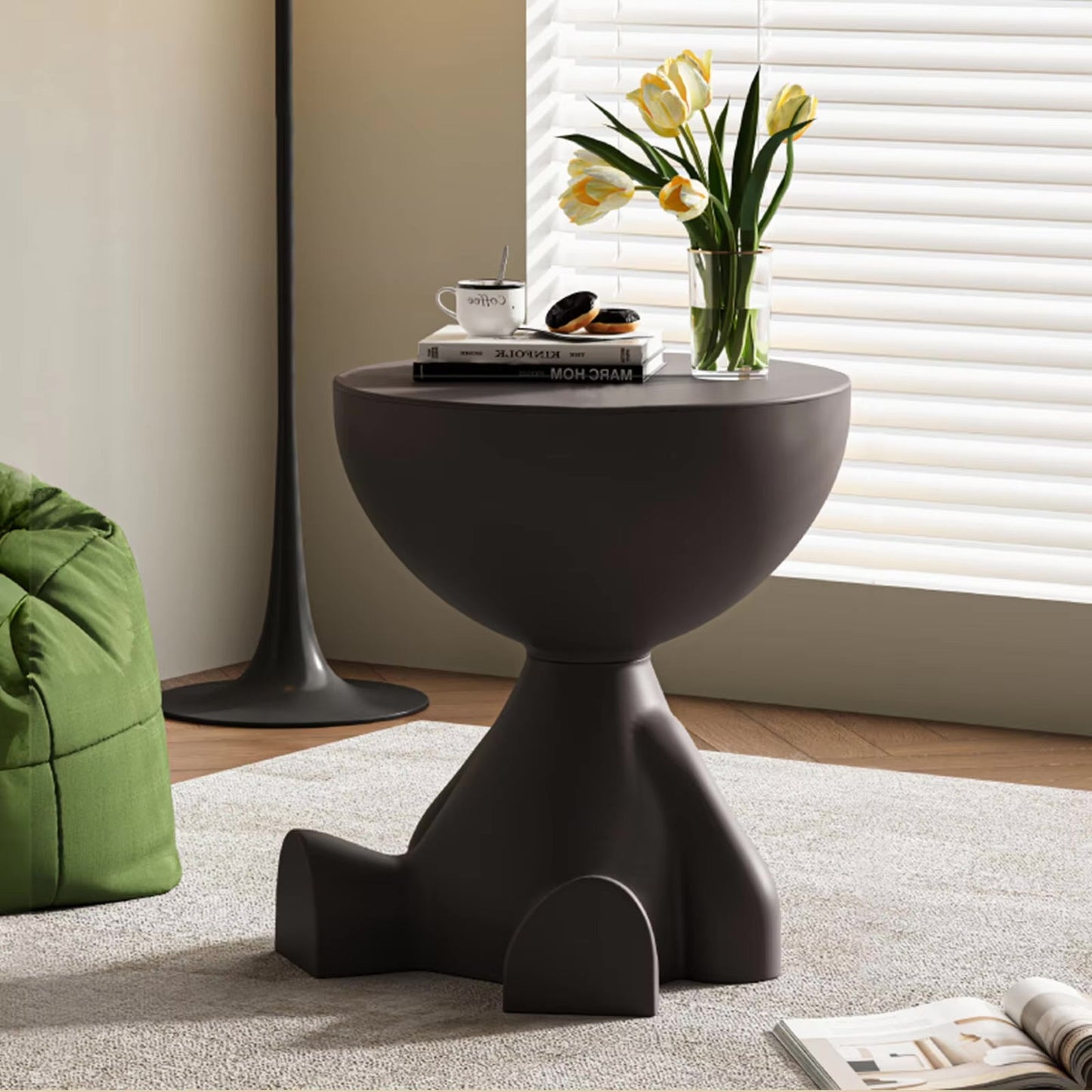 Belly | Skulpturaler Tisch mit modernem Charakter