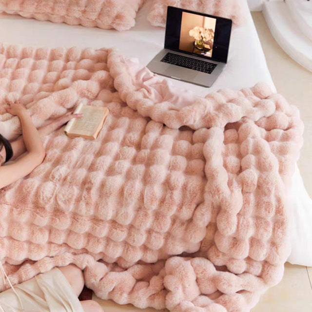 Nestique | Kuscheldecke mit zeitloser Wärme