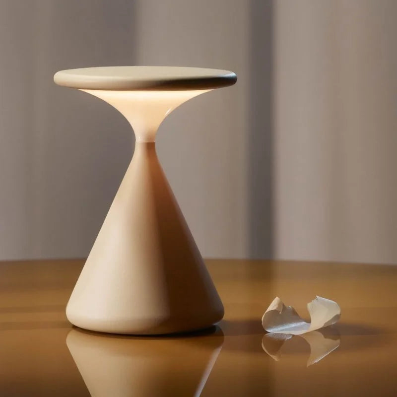 Lunivo | Kabellose Designleuchte mit minimalistischer Eleganz