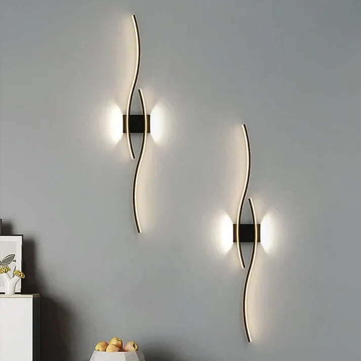 Noéline | Minimalistische Wandleuchte mit elegantem Wellendesign