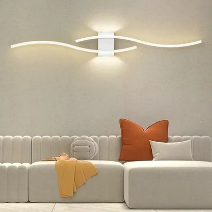 Noéline | Minimalistische Wandleuchte mit elegantem Wellendesign