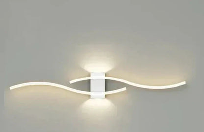 Noéline | Minimalistische Wandleuchte mit elegantem Wellendesign