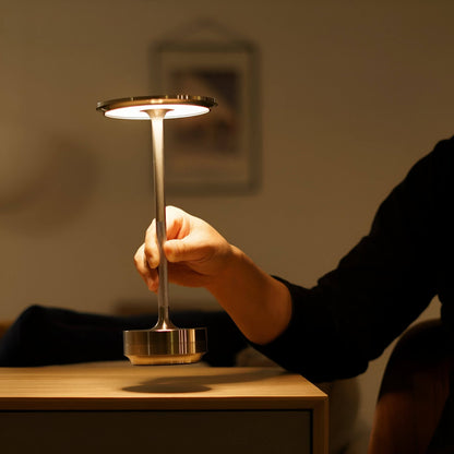Serin | Kabellose Eleganz mit modernem Lichtdesign